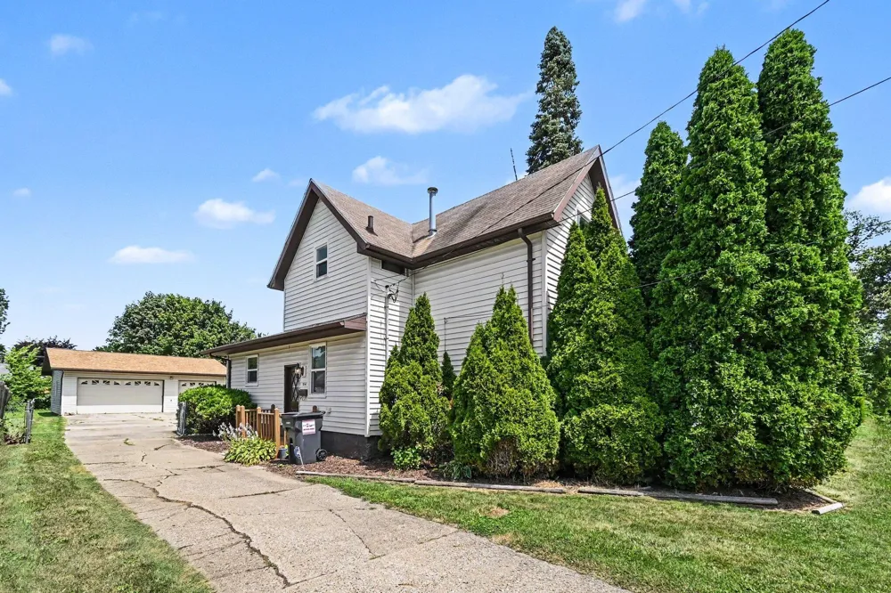 514 Saint Clair Avenue Jackson City, MI 49202