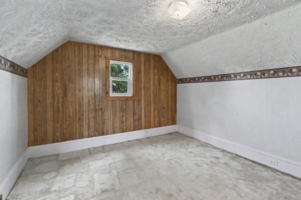 514 Saint Clair Avenue Jackson City, MI 49202