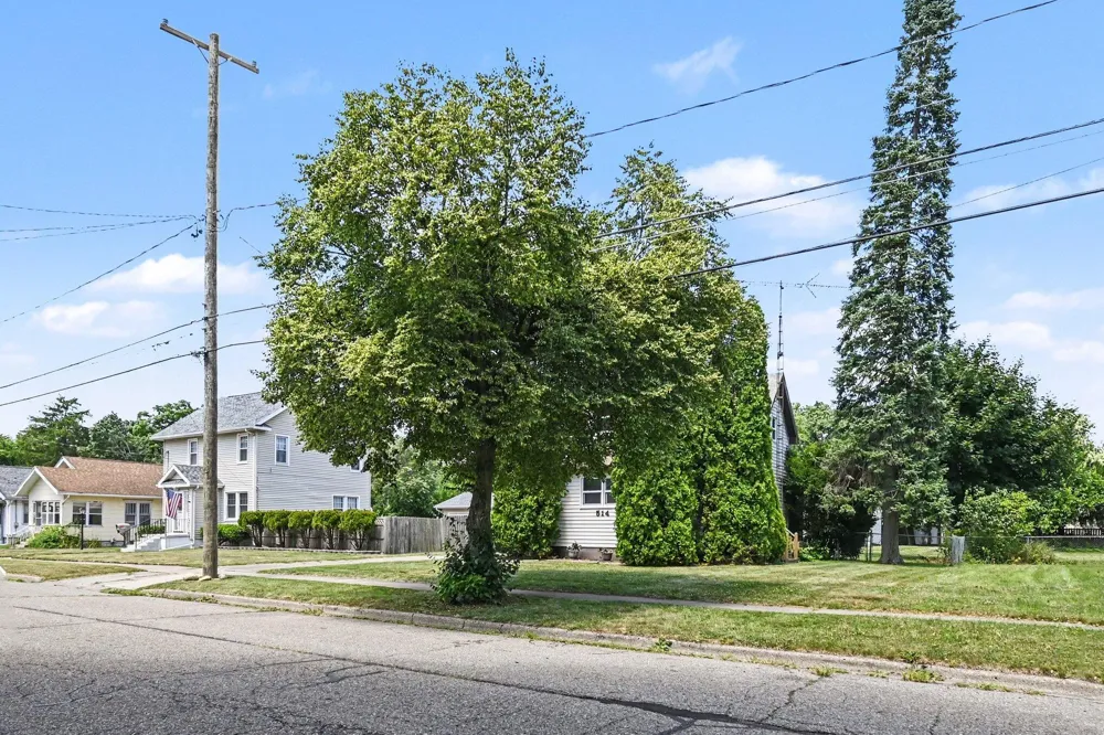 514 Saint Clair Avenue Jackson City, MI 49202