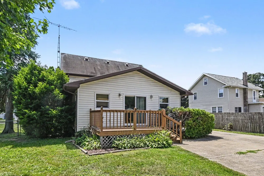 514 Saint Clair Avenue Jackson City, MI 49202