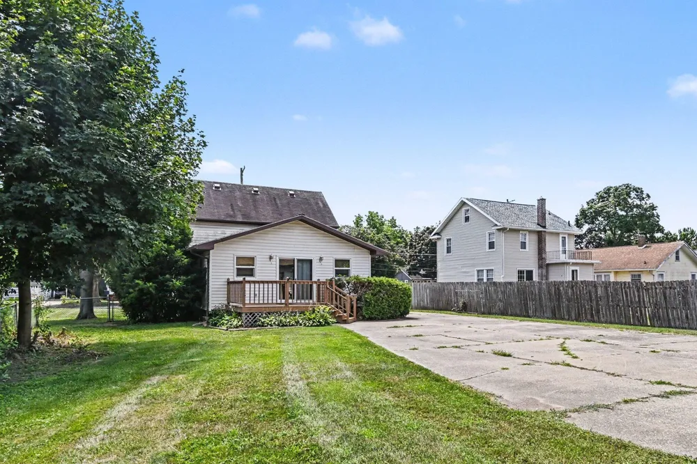 514 Saint Clair Avenue Jackson City, MI 49202