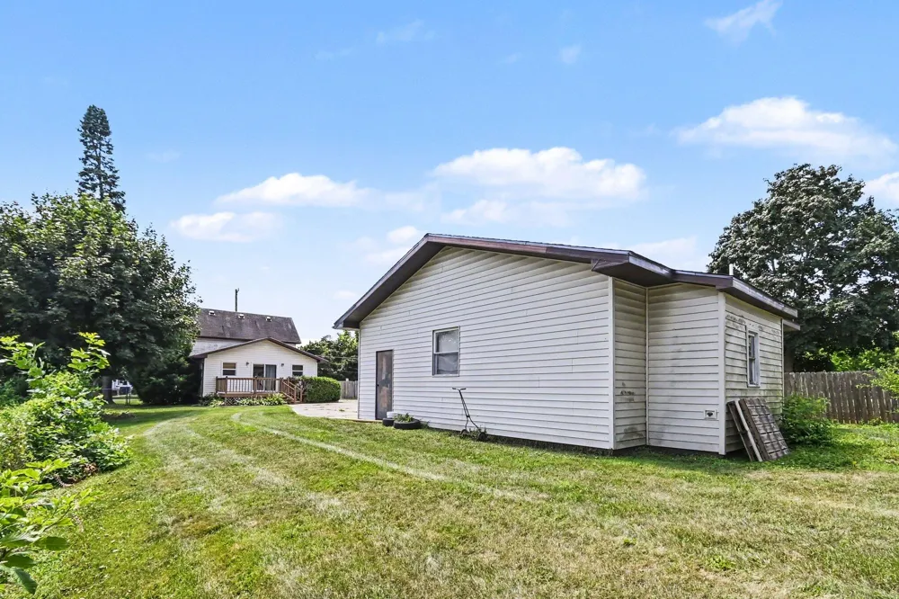 514 Saint Clair Avenue Jackson City, MI 49202