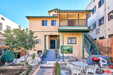 826 S Park View Street