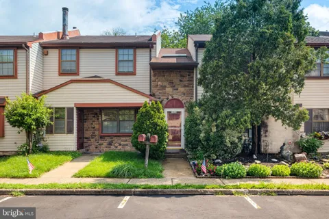1019 BANCROFT PLACE