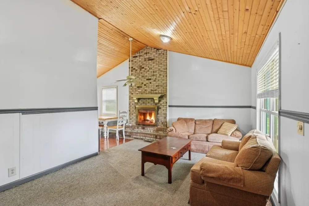 280 Middle Dr Sparta, TN 38583