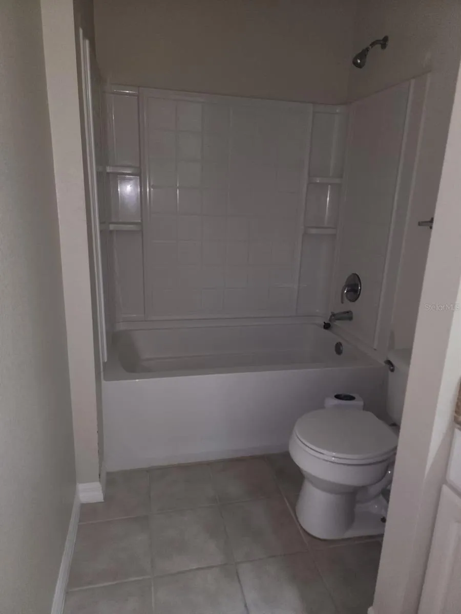 142 SOUTHERN PECAN CIRCLE #204 Winter Garden, FL 34787