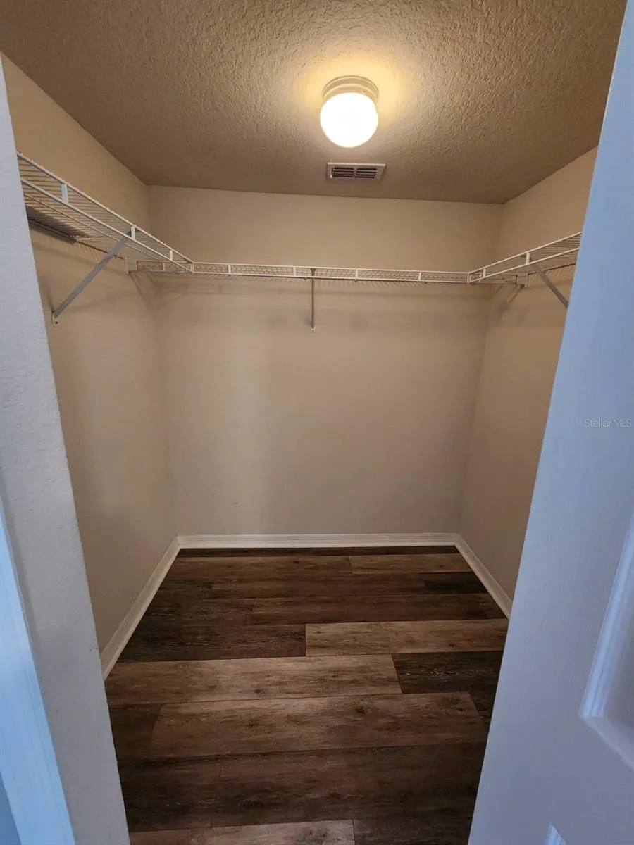 142 SOUTHERN PECAN CIRCLE #204 Winter Garden, FL 34787