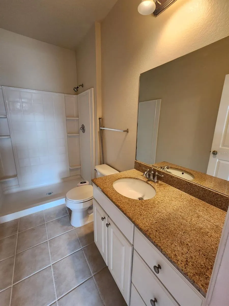 142 SOUTHERN PECAN CIRCLE #204 Winter Garden, FL 34787