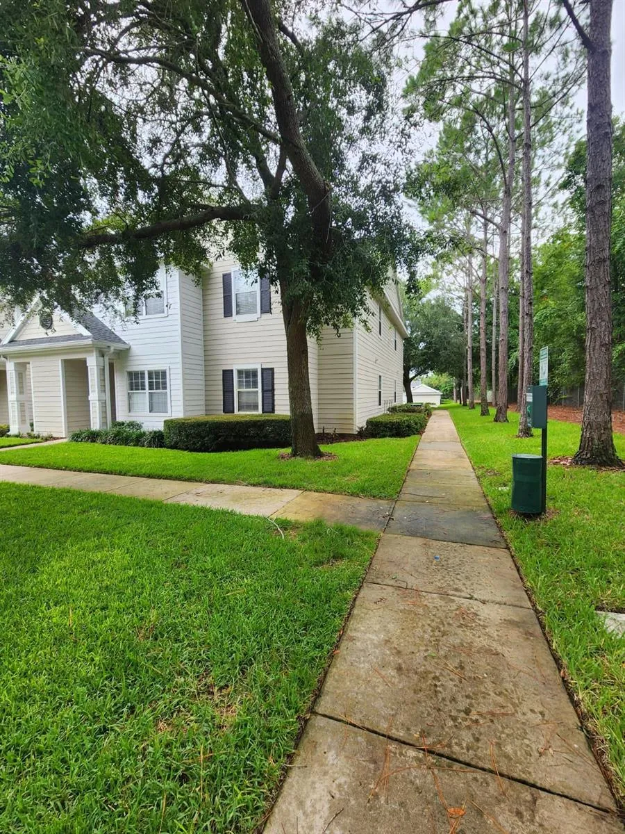 142 SOUTHERN PECAN CIRCLE #204 Winter Garden, FL 34787