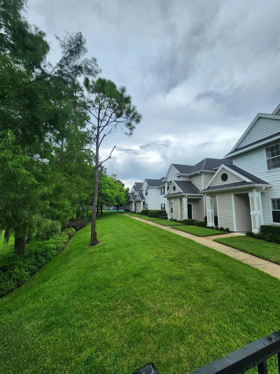 142 SOUTHERN PECAN CIRCLE #204 Winter Garden, FL 34787