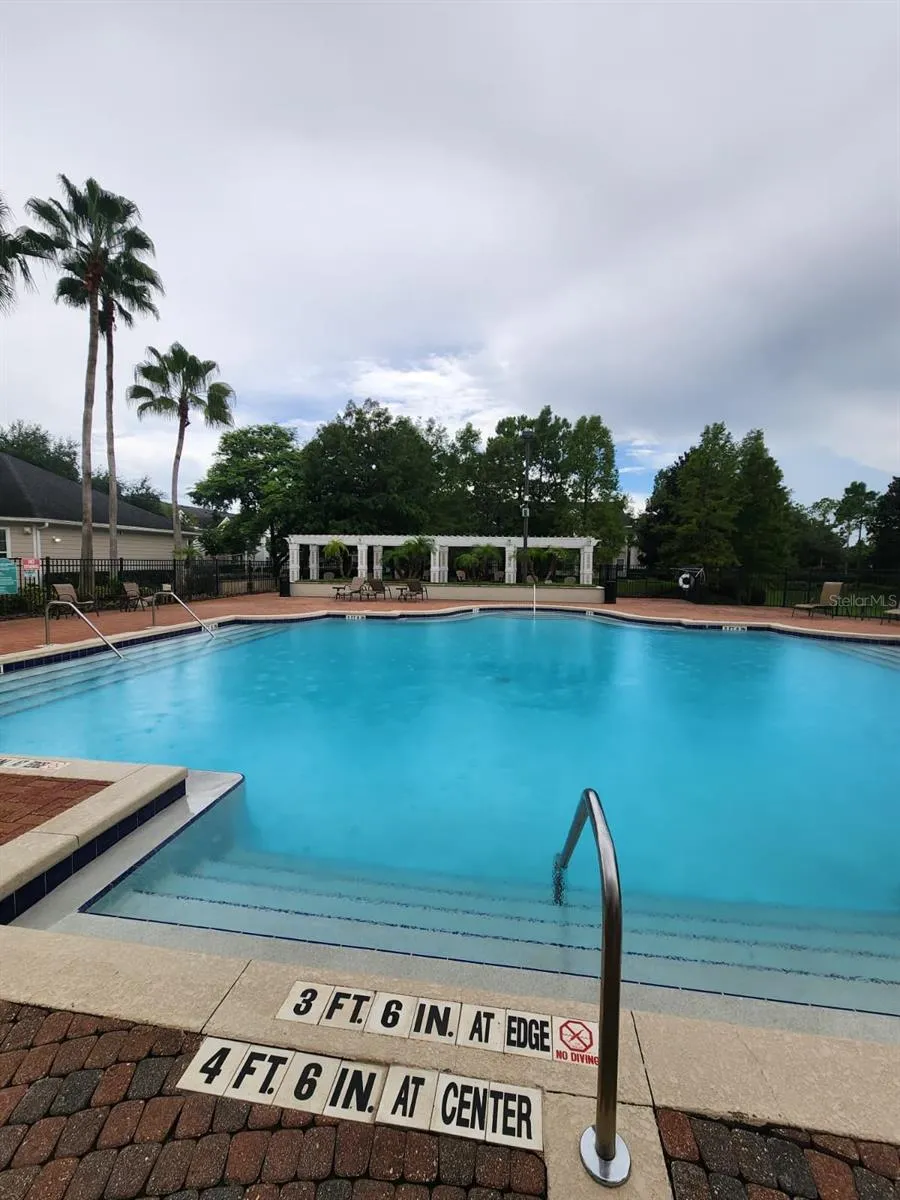 142 SOUTHERN PECAN CIRCLE #204 Winter Garden, FL 34787