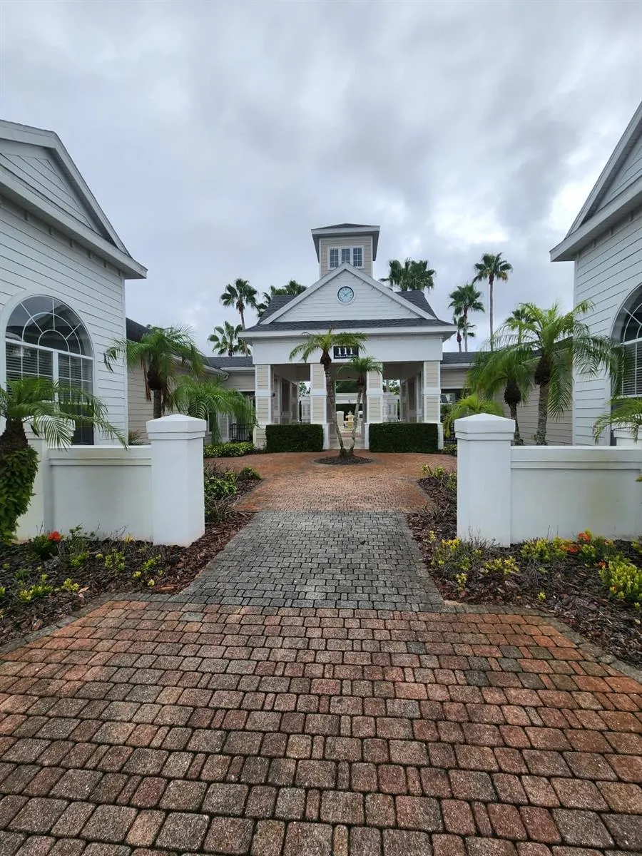 142 SOUTHERN PECAN CIRCLE #204 Winter Garden, FL 34787
