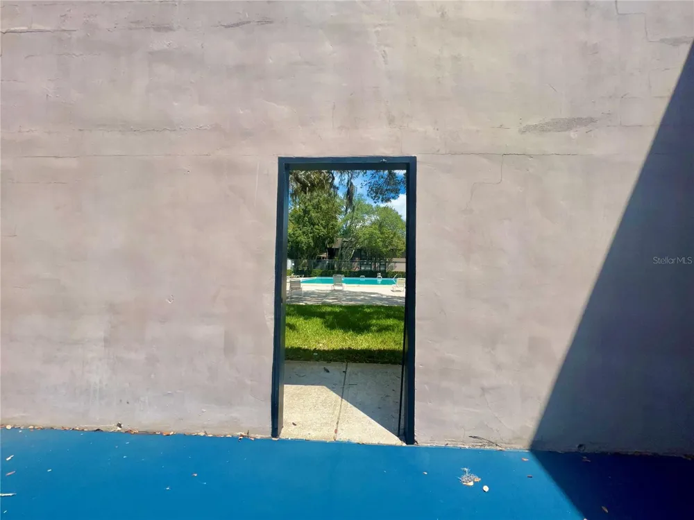 4025 ANGEL OAK COURT #203 Tampa, FL 33613