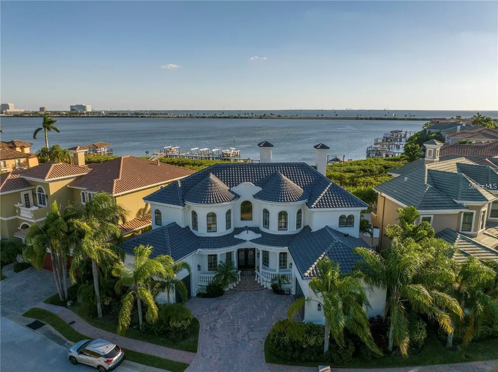 4133 CAUSEWAY VISTA DRIVE Tampa, FL 33615