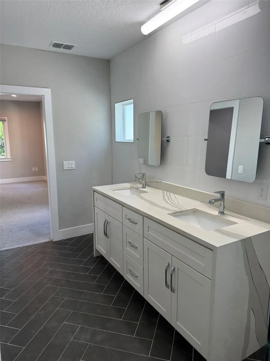 521 PEACHTREE ROAD Orlando, FL 32804