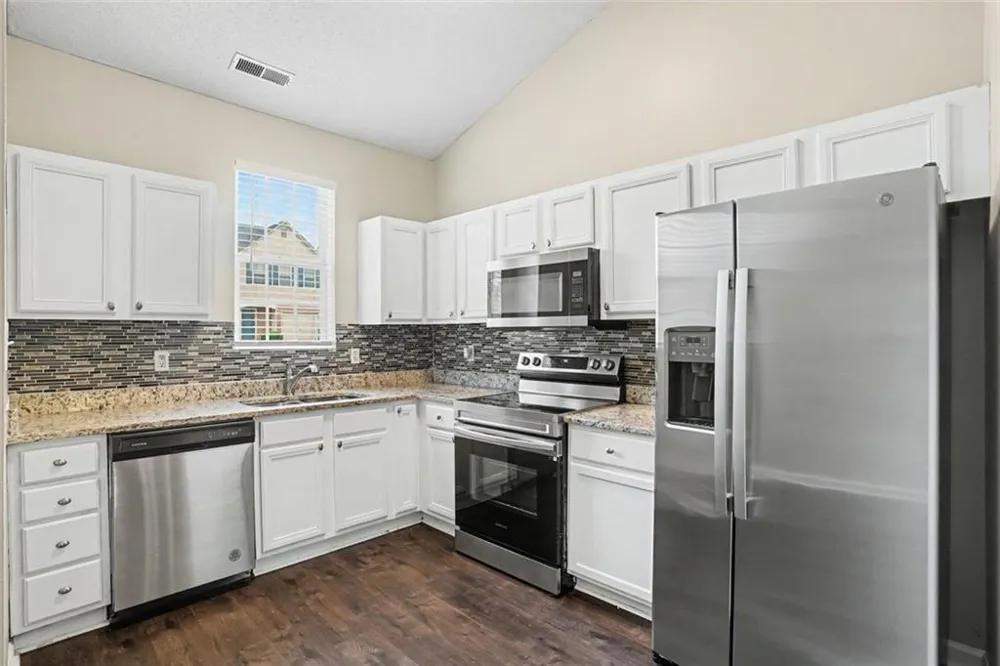 6655 Sunset Park Rex, GA 30273