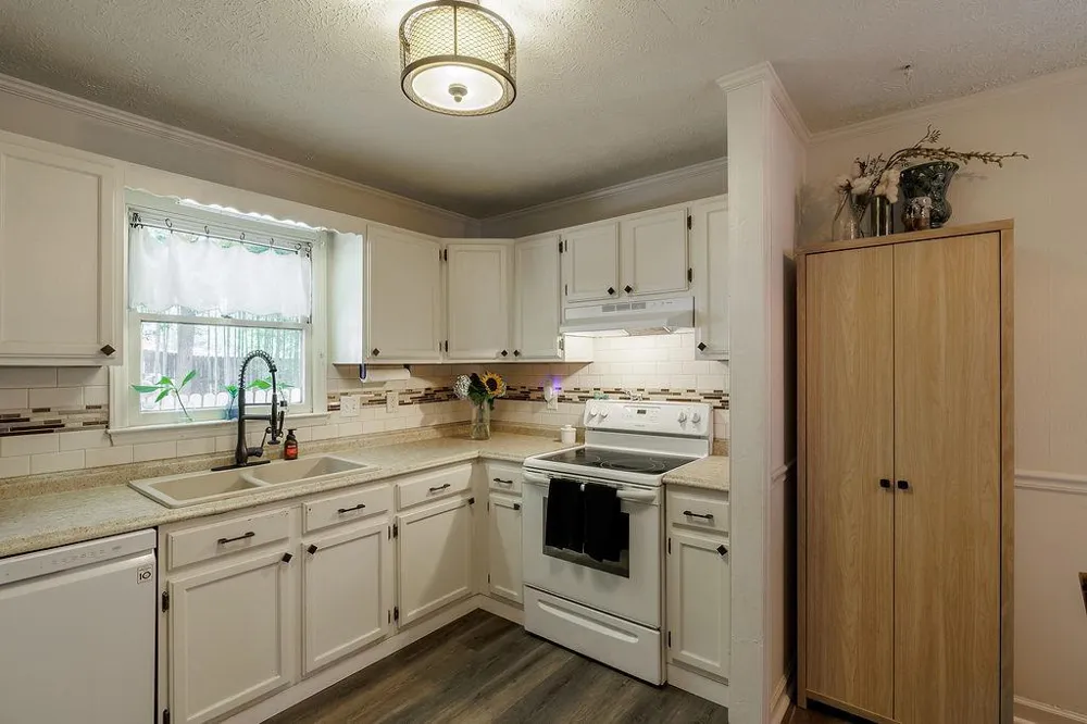 220 Eaglewood Court Athens, GA 30606