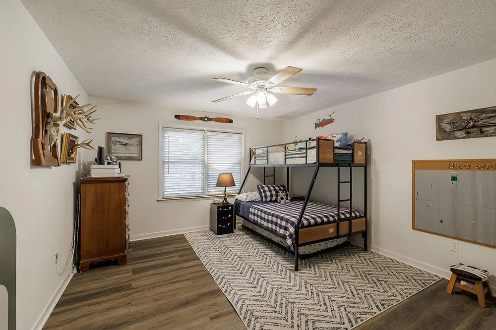 220 Eaglewood Court Athens, GA 30606