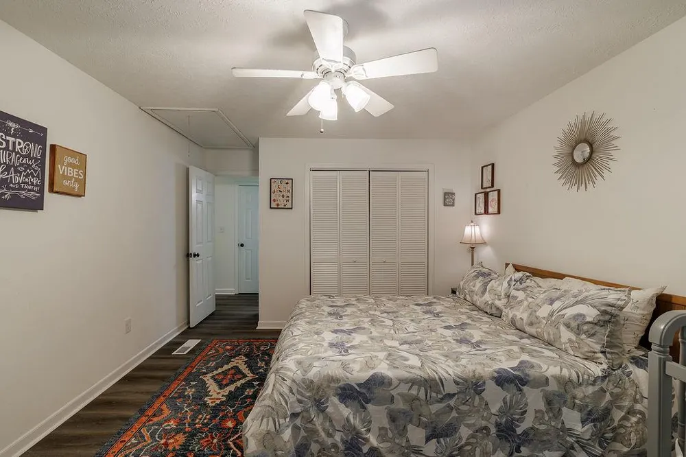 220 Eaglewood Court Athens, GA 30606