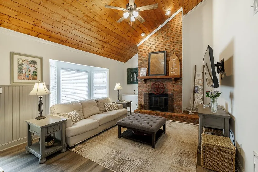 220 Eaglewood Court Athens, GA 30606