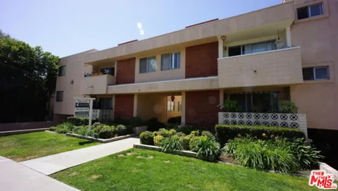 1538 STANFORD STREET
