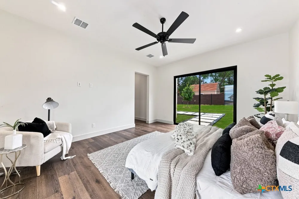 103 Lakeview Boulevard New Braunfels, TX 78130