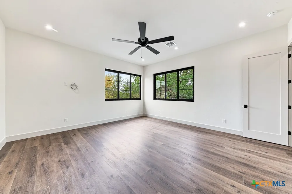 103 Lakeview Boulevard New Braunfels, TX 78130