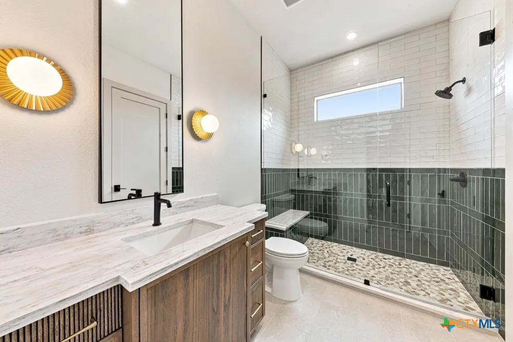 103 Lakeview Boulevard New Braunfels, TX 78130