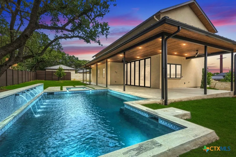 103 Lakeview Boulevard New Braunfels, TX 78130