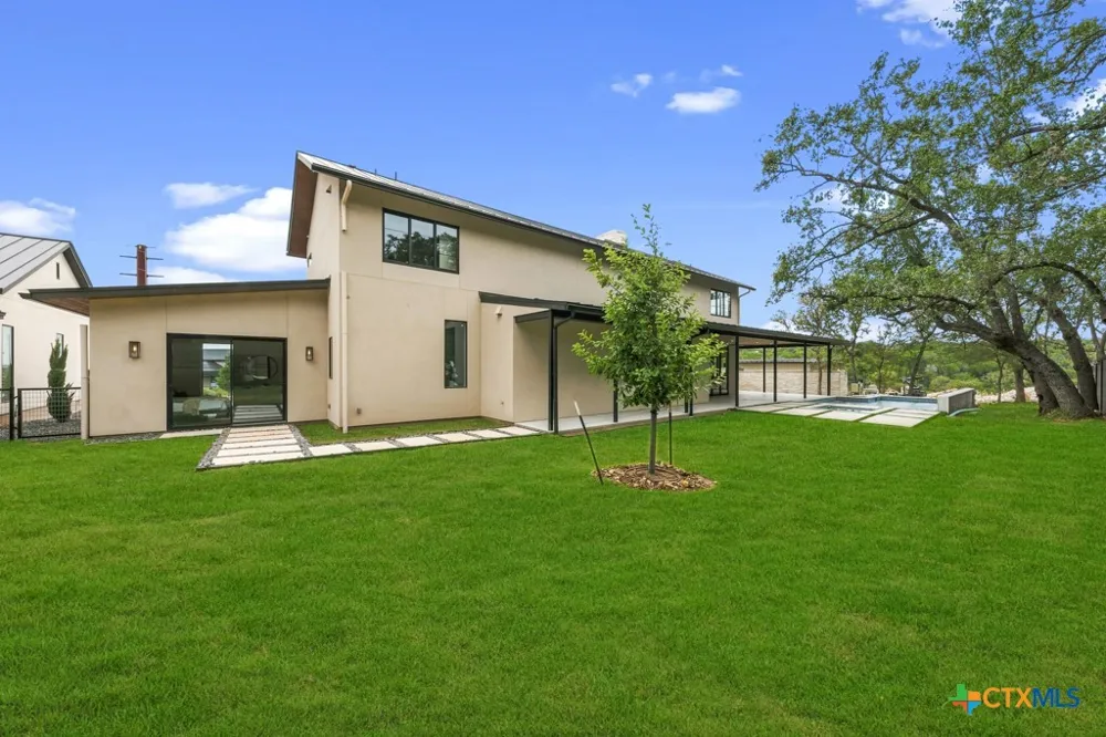 103 Lakeview Boulevard New Braunfels, TX 78130