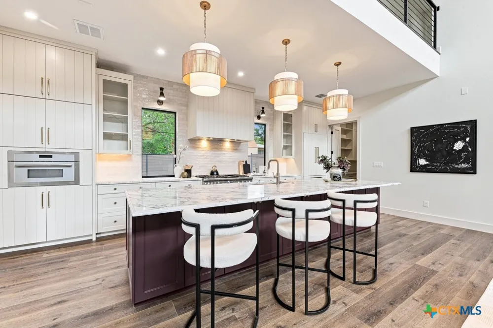 103 Lakeview Boulevard New Braunfels, TX 78130