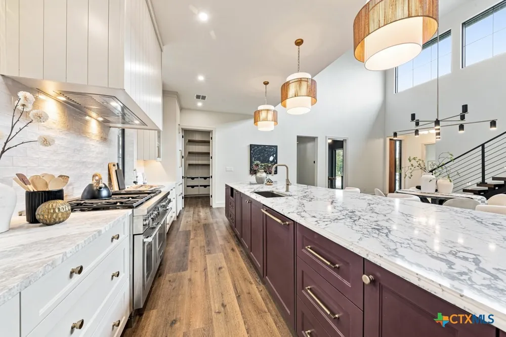 103 Lakeview Boulevard New Braunfels, TX 78130