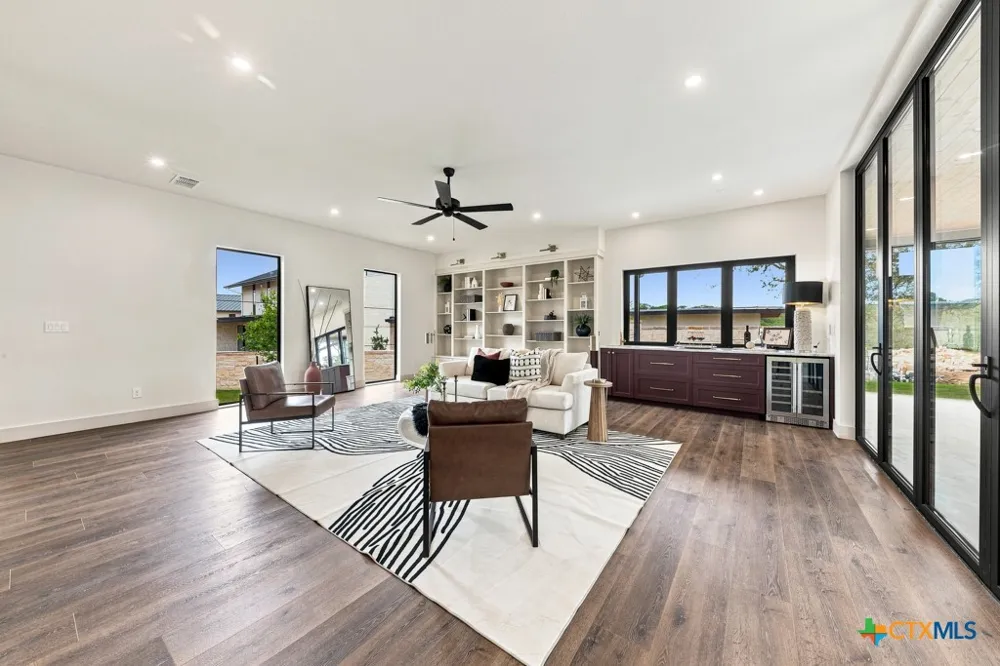 103 Lakeview Boulevard New Braunfels, TX 78130
