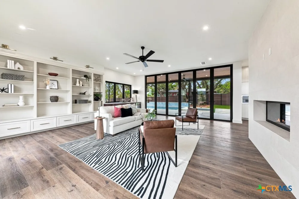 103 Lakeview Boulevard New Braunfels, TX 78130