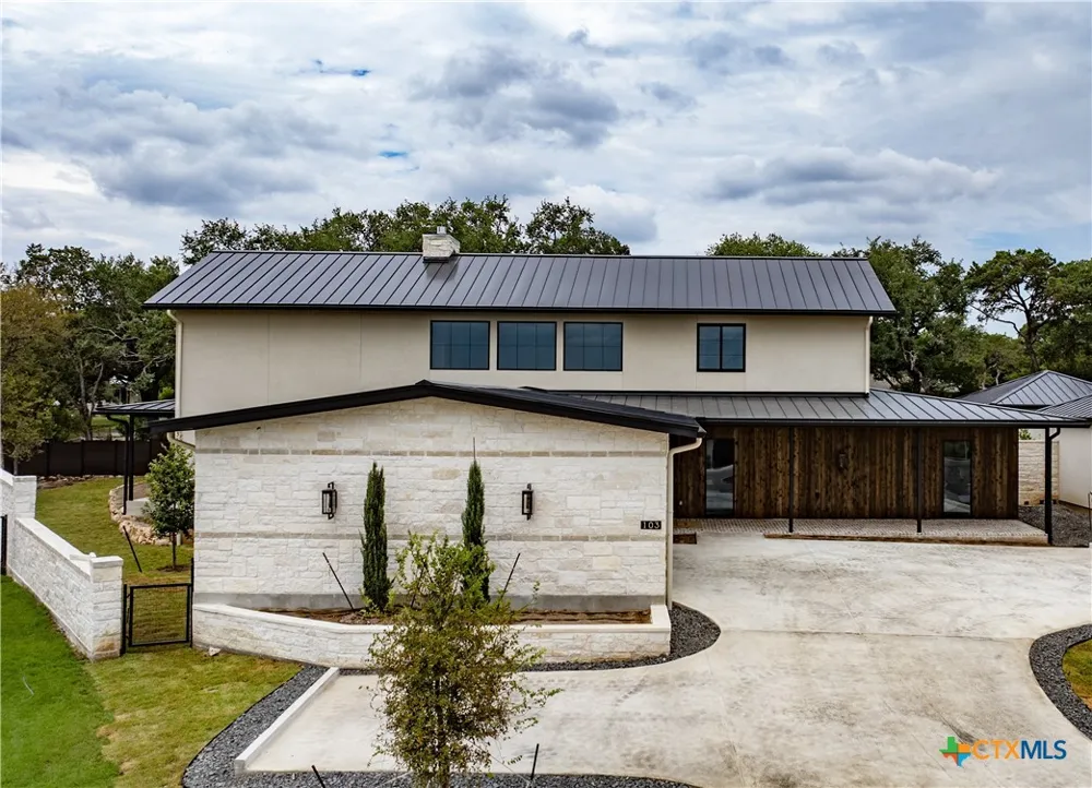 103 Lakeview Boulevard New Braunfels, TX 78130