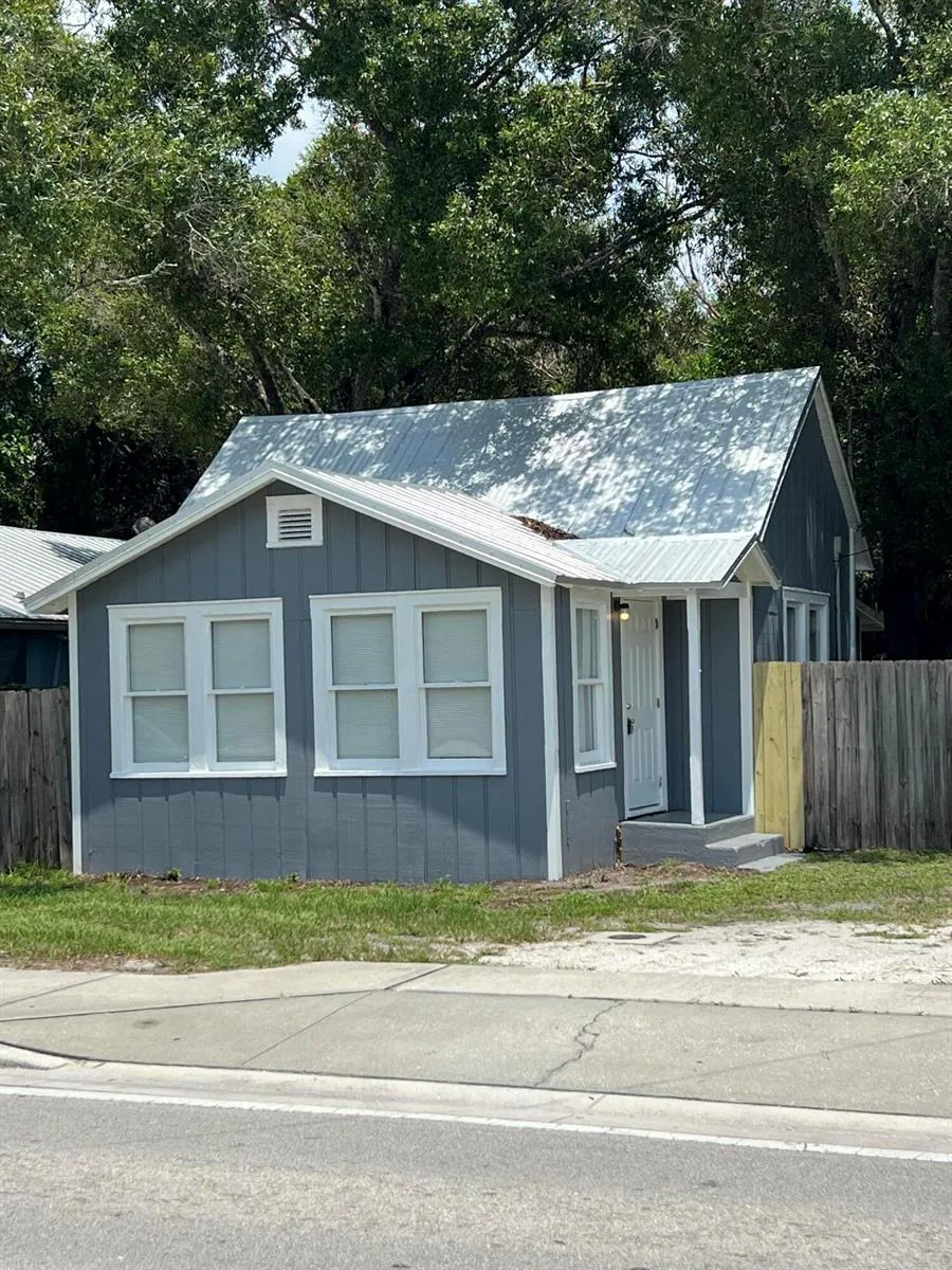 122 13th Street Fort Pierce, FL 34950