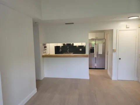 2313 Congress Avenue #33