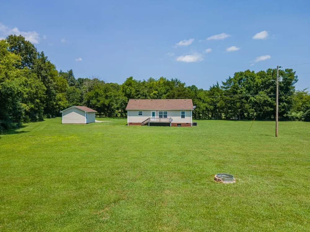 2784 Joe Reeves Rd Lewisburg, TN 37091