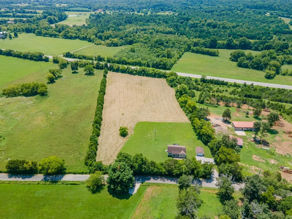 2784 Joe Reeves Rd Lewisburg, TN 37091