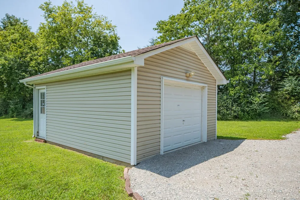 2784 Joe Reeves Rd Lewisburg, TN 37091