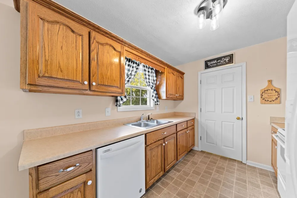 2784 Joe Reeves Rd Lewisburg, TN 37091