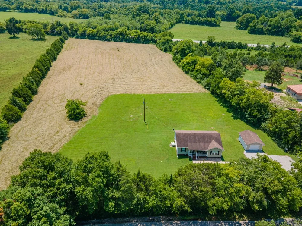 2784 Joe Reeves Rd Lewisburg, TN 37091