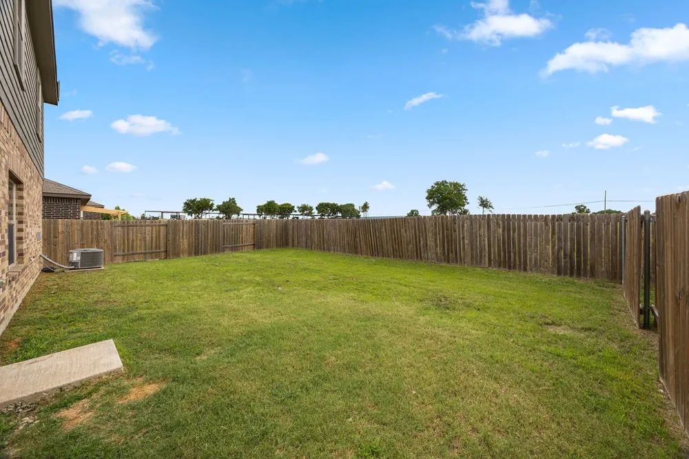 821 Clark Drive Ferris, TX 75125