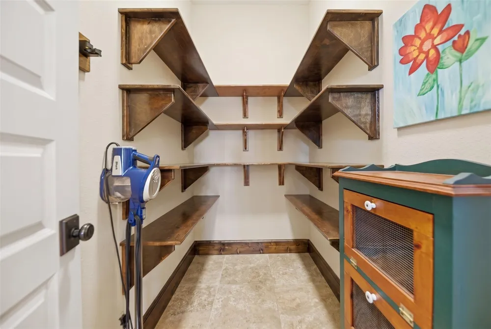 8595 Jared Road Bellville, TX 77418