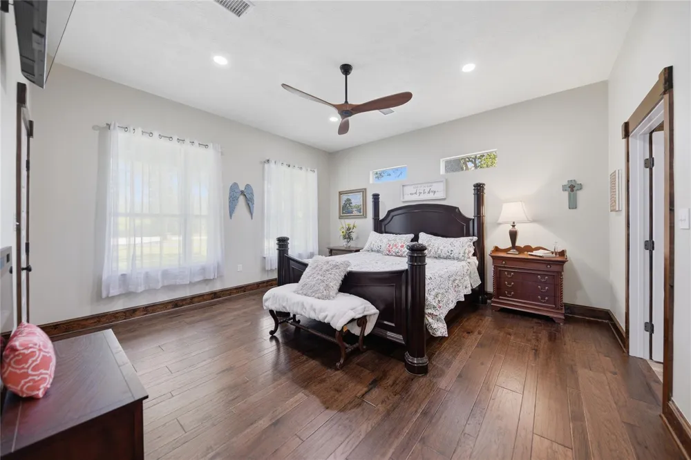 8595 Jared Road Bellville, TX 77418