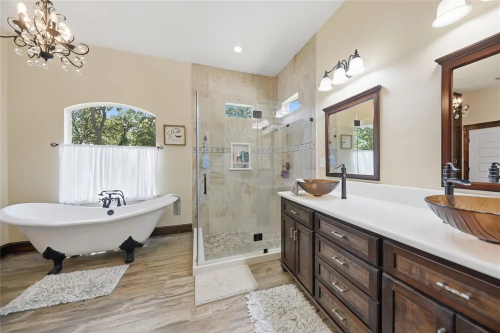 8595 Jared Road Bellville, TX 77418