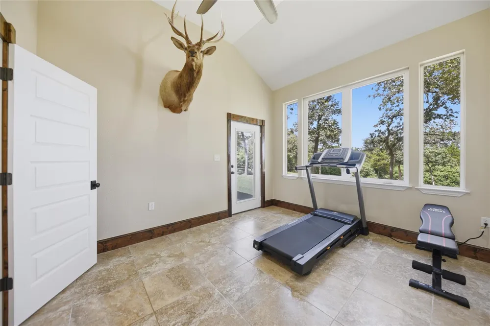 8595 Jared Road Bellville, TX 77418