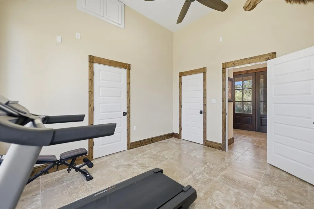 8595 Jared Road Bellville, TX 77418