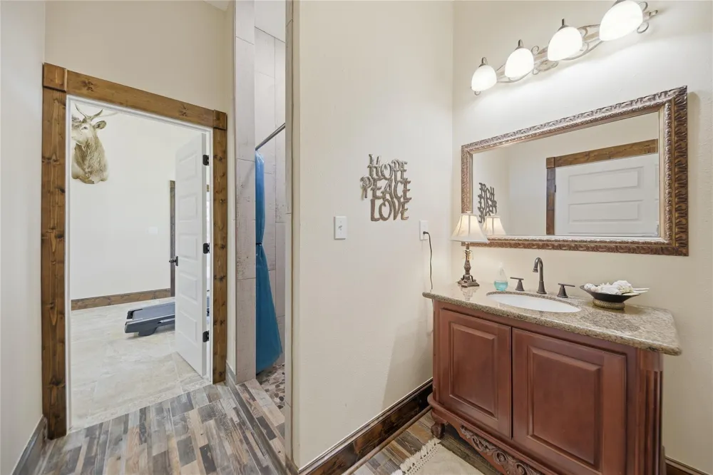8595 Jared Road Bellville, TX 77418