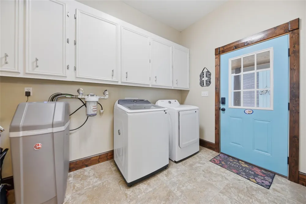 8595 Jared Road Bellville, TX 77418